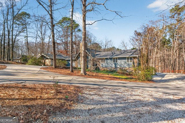 175 Flat Creek Court, Fayetteville, GA 30214