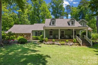 2 Pine Point Road, Lake Wylie, SC 29710