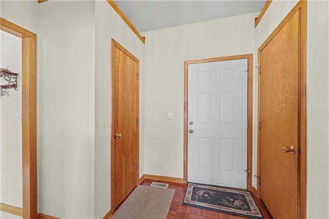 508 Quail Creek Drive, Odessa, MO 64076