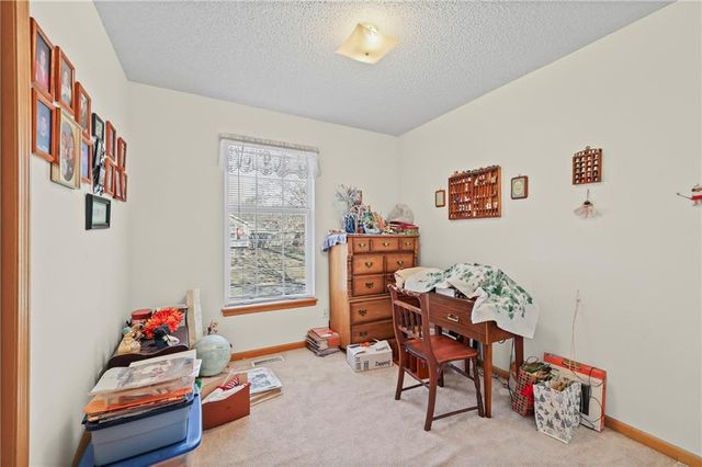 508 Quail Creek Drive, Odessa, MO 64076