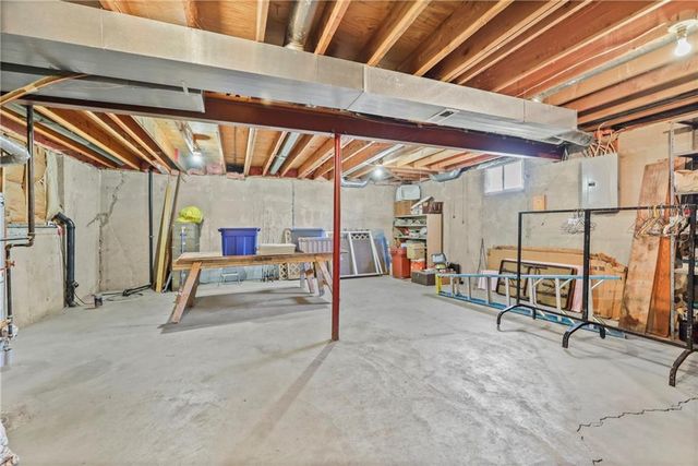 508 Quail Creek Drive, Odessa, MO 64076