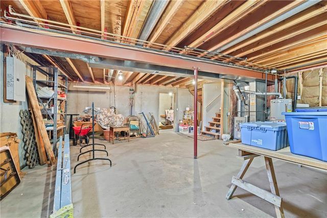 508 Quail Creek Drive, Odessa, MO 64076