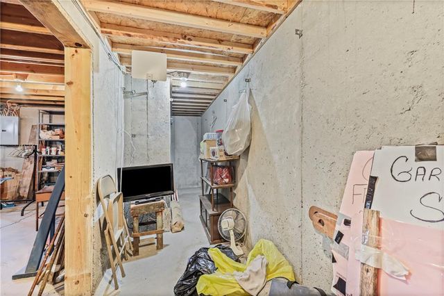 508 Quail Creek Drive, Odessa, MO 64076