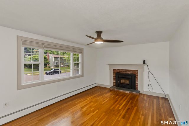 16 Coolidge Drive, Enfield, CT 06082