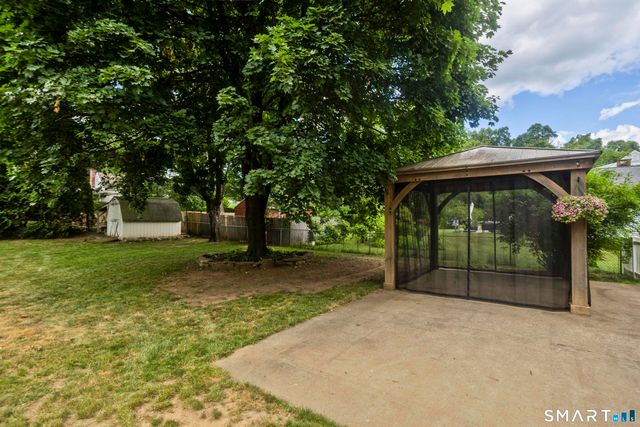 16 Coolidge Drive, Enfield, CT 06082
