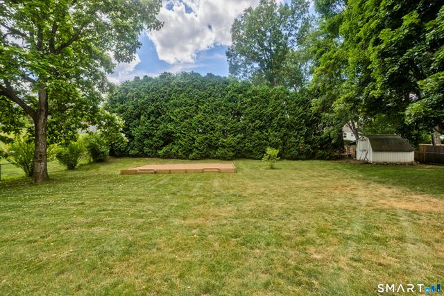 16 Coolidge Drive, Enfield, CT 06082