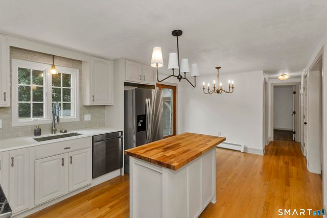 16 Coolidge Drive, Enfield, CT 06082