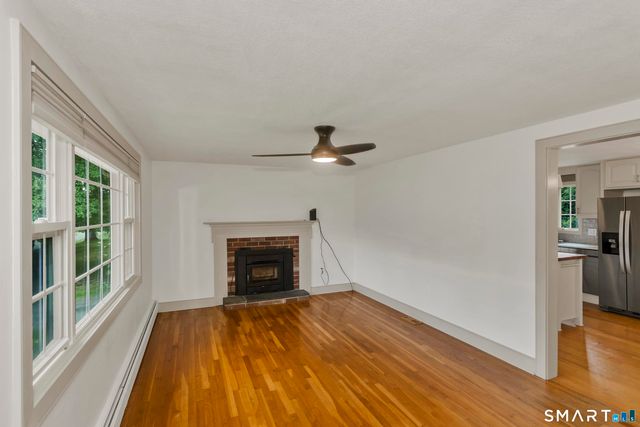 16 Coolidge Drive, Enfield, CT 06082