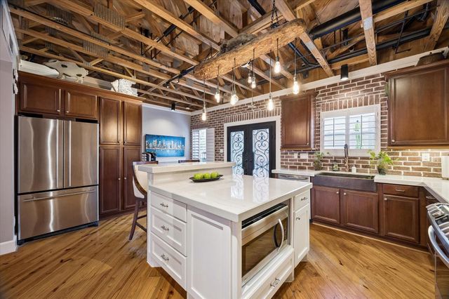 915 Knox Street D, Houston, TX 77007