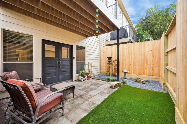915 Knox Street D, Houston, TX 77007