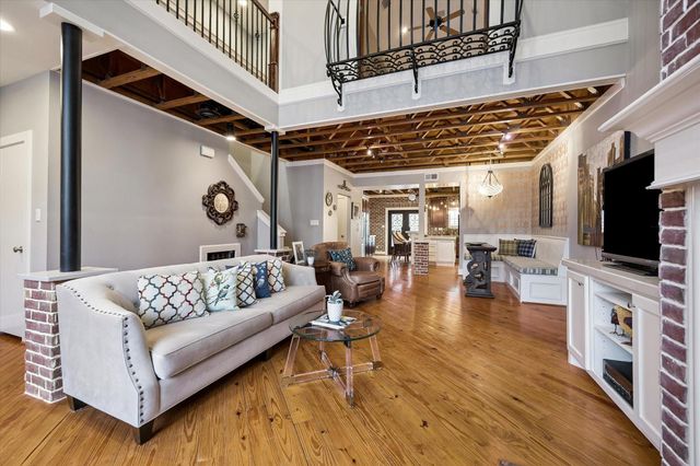 915 Knox Street D, Houston, TX 77007