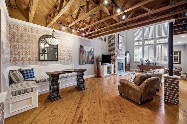 915 Knox Street D, Houston, TX 77007