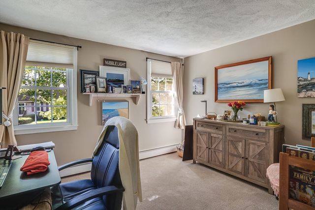 54 Maplewood Ave, Methuen, MA 01844