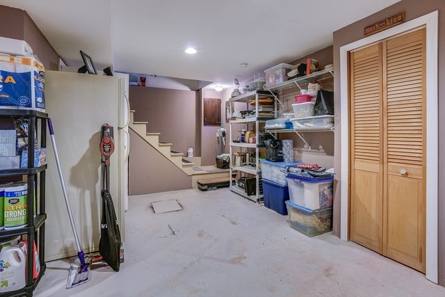 54 Maplewood Ave, Methuen, MA 01844