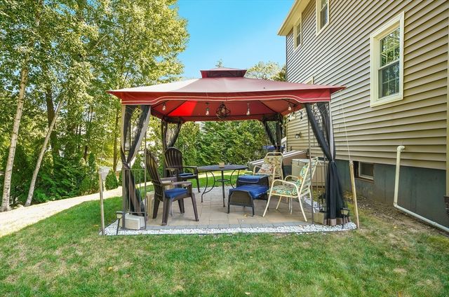 54 Maplewood Ave, Methuen, MA 01844