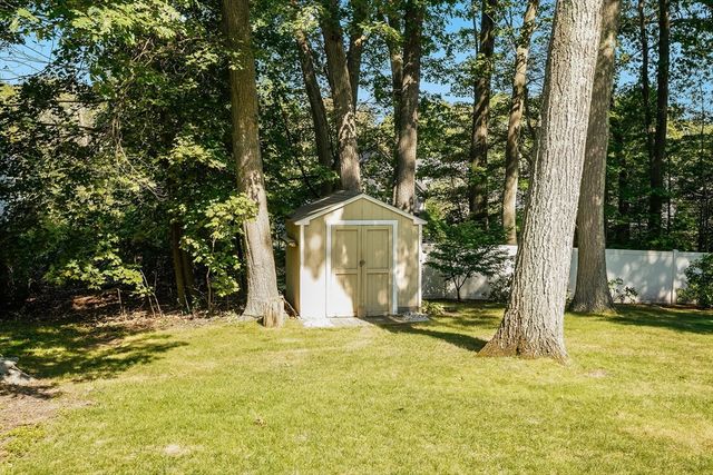 54 Maplewood Ave, Methuen, MA 01844