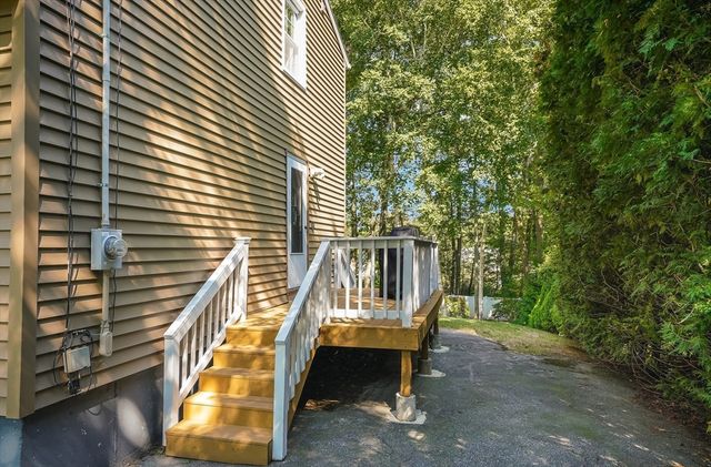 54 Maplewood Ave, Methuen, MA 01844