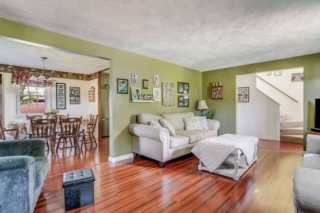 54 Maplewood Ave, Methuen, MA 01844