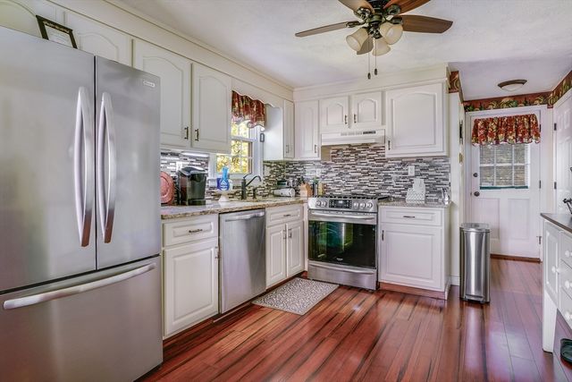 54 Maplewood Ave, Methuen, MA 01844