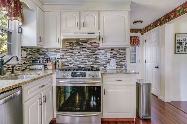 54 Maplewood Ave, Methuen, MA 01844