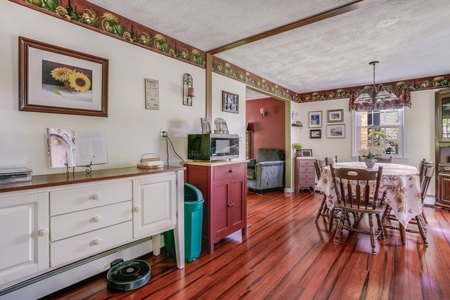 54 Maplewood Ave, Methuen, MA 01844