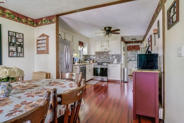 54 Maplewood Ave, Methuen, MA 01844