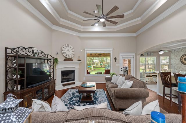 1003 Garrett Drive, Magnolia, TX 77354