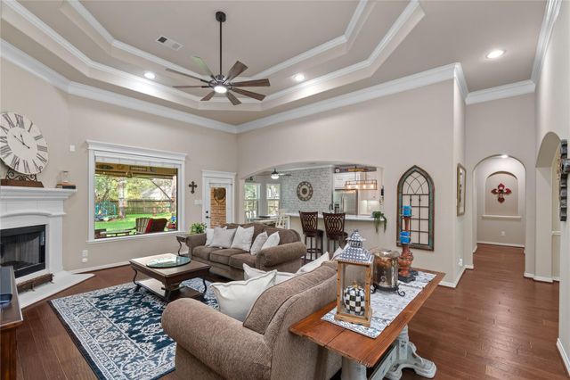 1003 Garrett Drive, Magnolia, TX 77354