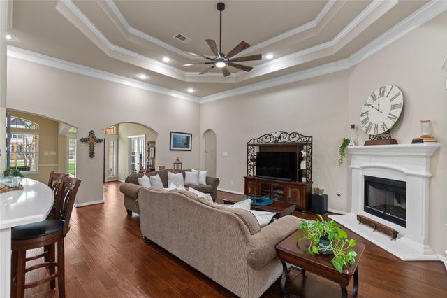 1003 Garrett Drive, Magnolia, TX 77354