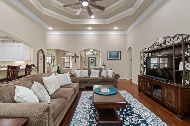 1003 Garrett Drive, Magnolia, TX 77354