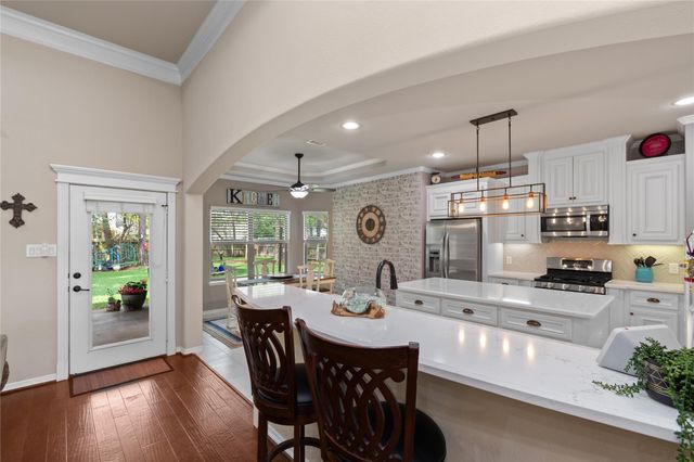 1003 Garrett Drive, Magnolia, TX 77354