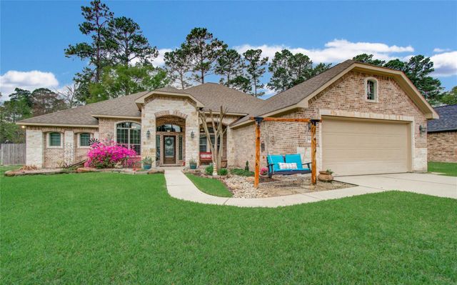 1003 Garrett Drive, Magnolia, TX 77354