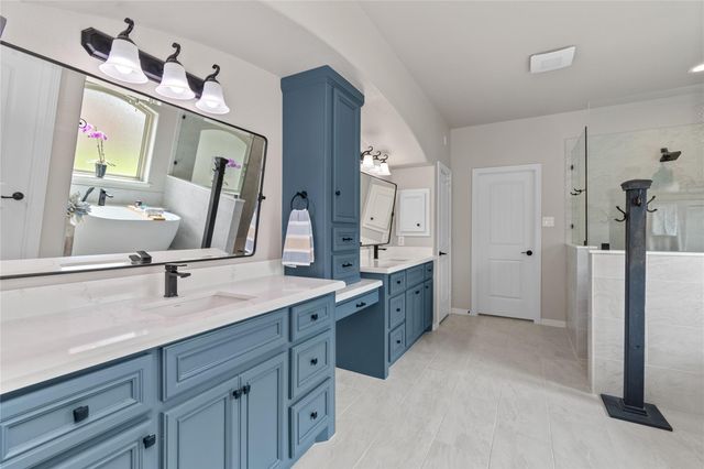 1003 Garrett Drive, Magnolia, TX 77354