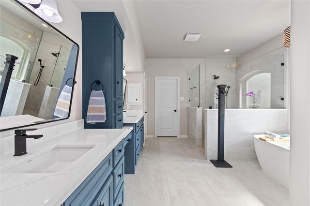 1003 Garrett Drive, Magnolia, TX 77354