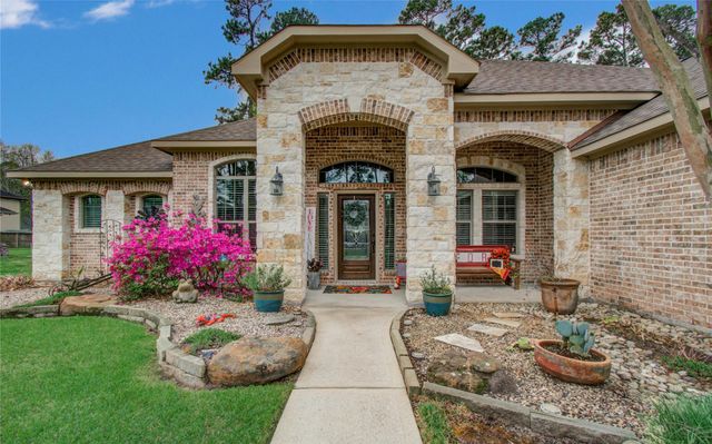 1003 Garrett Drive, Magnolia, TX 77354