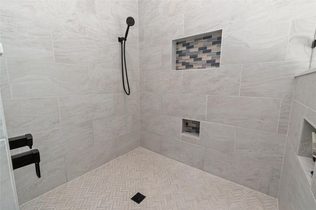 1003 Garrett Drive, Magnolia, TX 77354