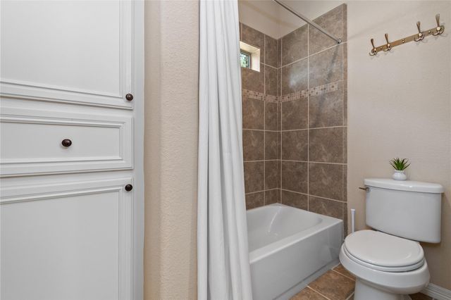 1003 Garrett Drive, Magnolia, TX 77354