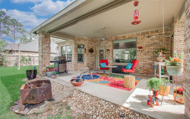 1003 Garrett Drive, Magnolia, TX 77354