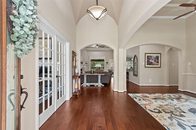 1003 Garrett Drive, Magnolia, TX 77354