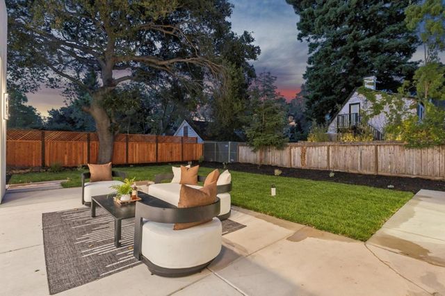 28 San Benito Avenue, Atherton, CA 94027