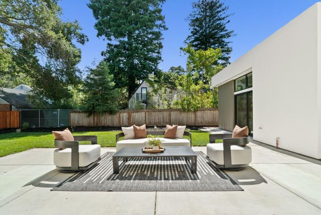 28 San Benito Avenue, Atherton, CA 94027