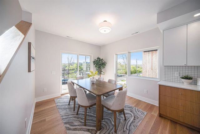 207 Sunset Road, Ann Arbor, MI 48103