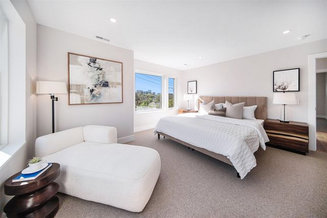 207 Sunset Road, Ann Arbor, MI 48103