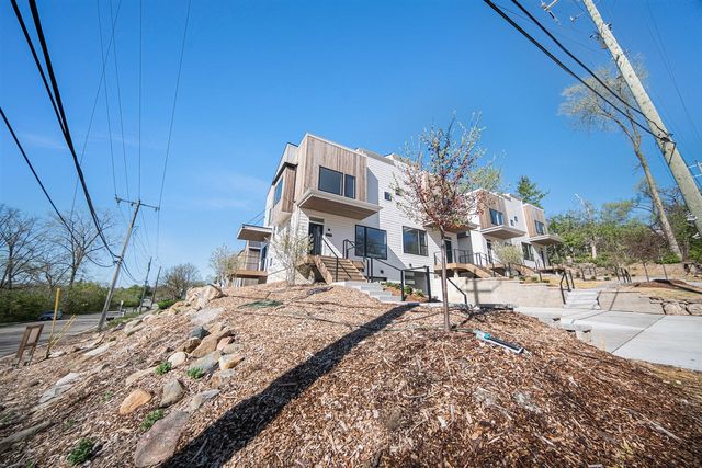 207 Sunset Road, Ann Arbor, MI 48103