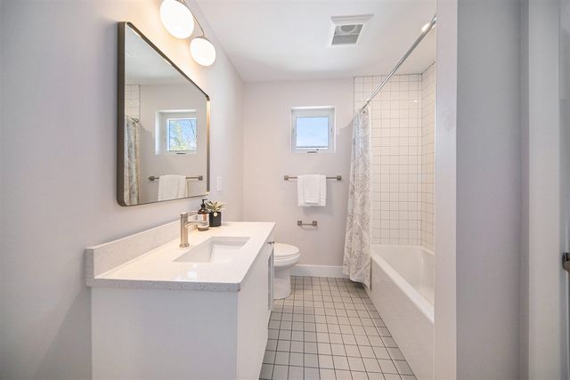 207 Sunset Road, Ann Arbor, MI 48103