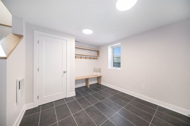 207 Sunset Road, Ann Arbor, MI 48103