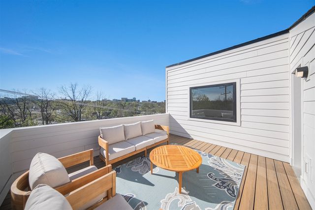 207 Sunset Road, Ann Arbor, MI 48103