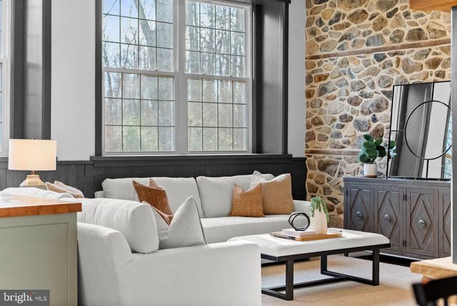 155 WYEBROOK RD, Honey Brook, PA 19344