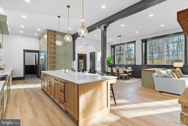 155 WYEBROOK RD, Honey Brook, PA 19344