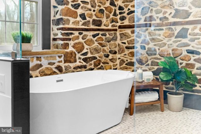 155 WYEBROOK RD, Honey Brook, PA 19344